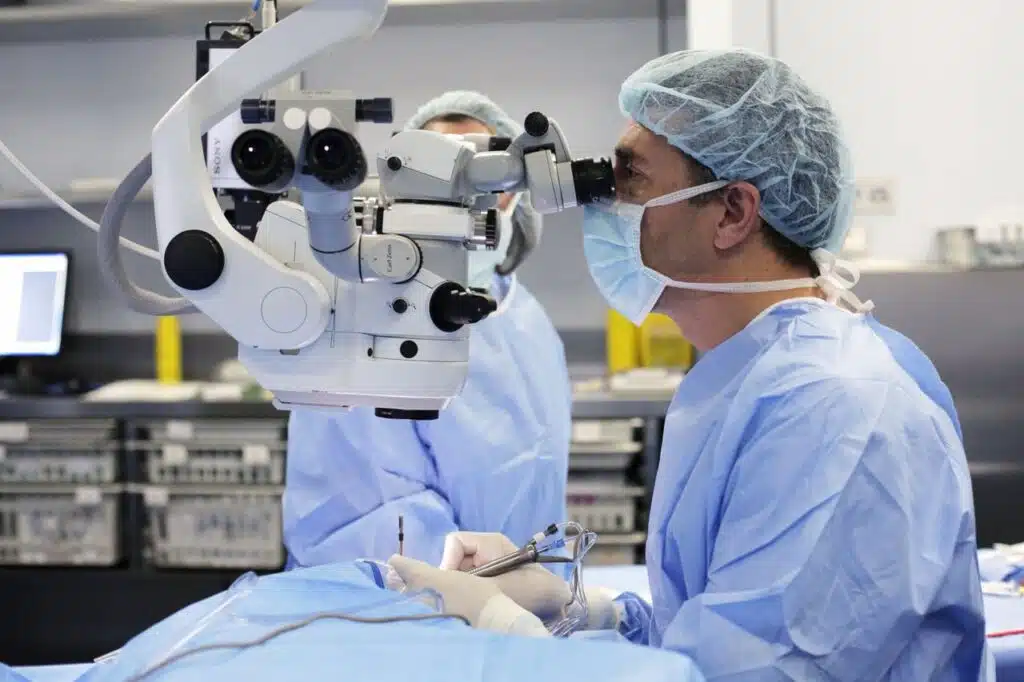 operacion-cataratas-5246139