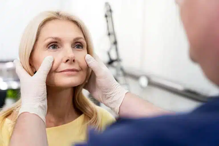 blefaroplastia-superior-e-inferior-precio-768x512-6947930